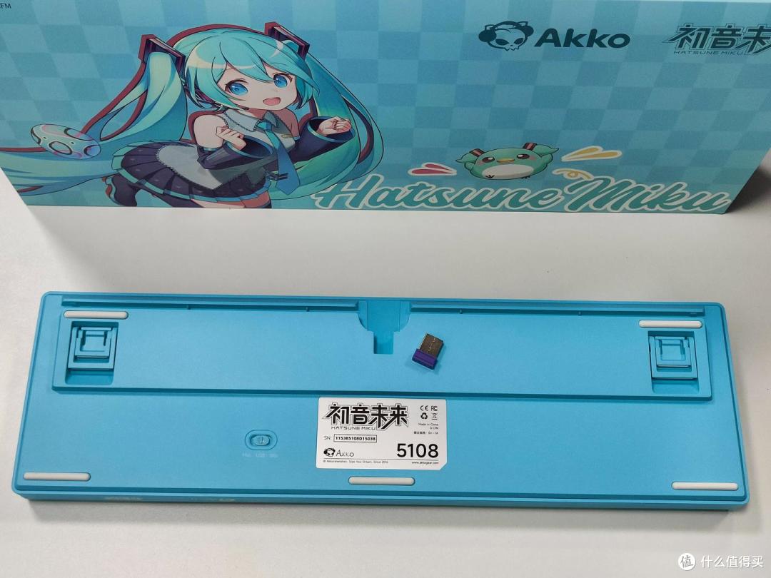 初音粉的恩物！Akko 5108B 初音未来联名款键盘，宿舍办公都适配