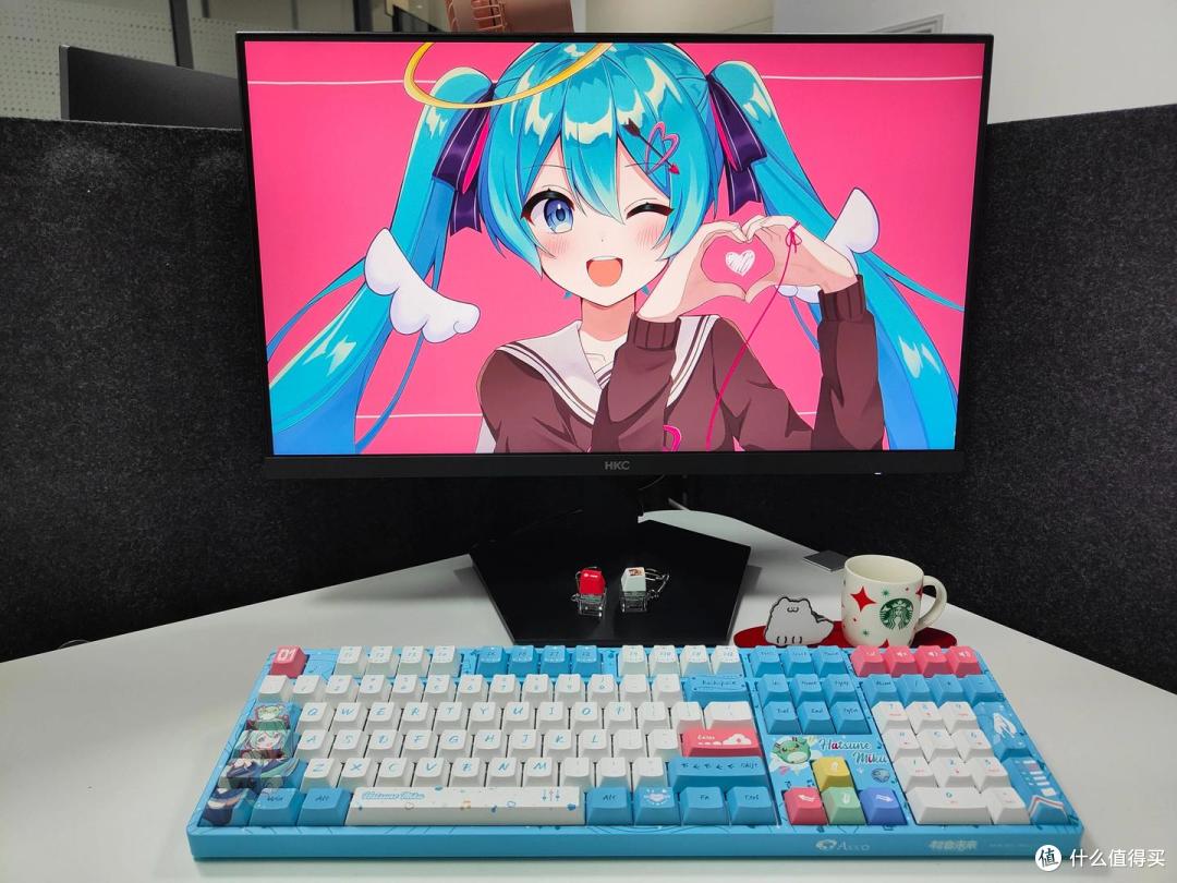初音粉的恩物！Akko 5108B 初音未来联名款键盘，宿舍办公都适配