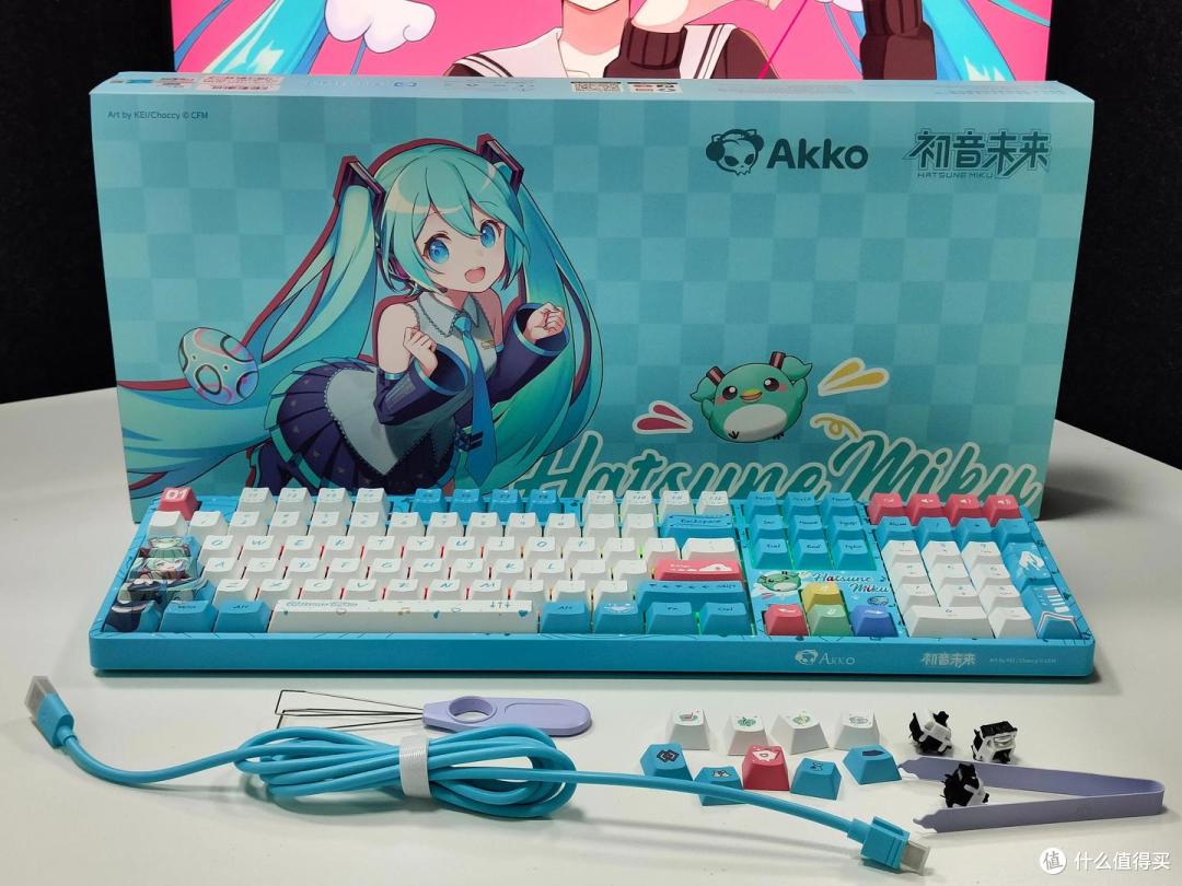 初音粉的恩物！Akko 5108B 初音未来联名款键盘，宿舍办公都适配