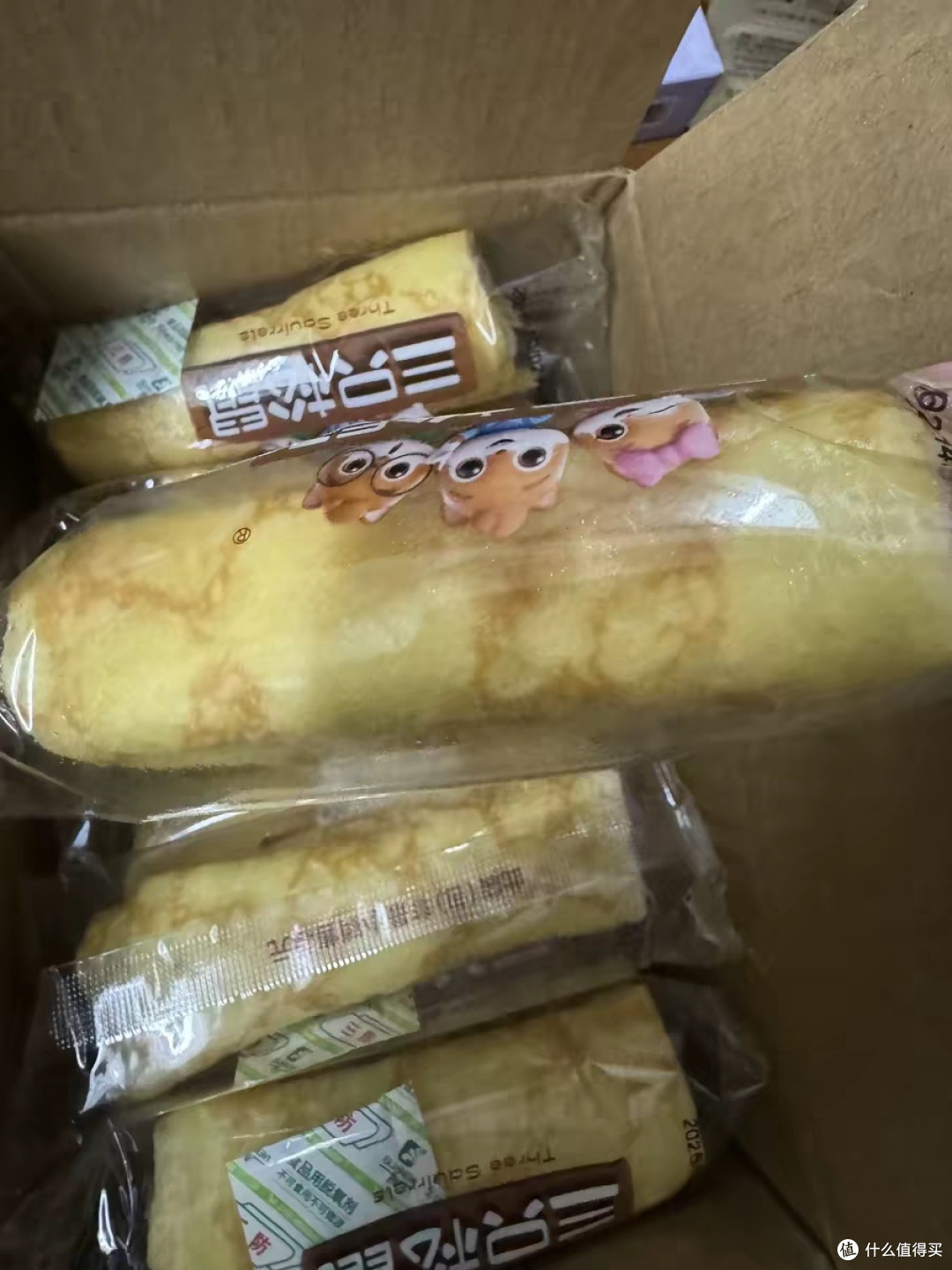一口四重惊喜!三只松鼠奶皮藜麦卷,早餐零食的品质之选