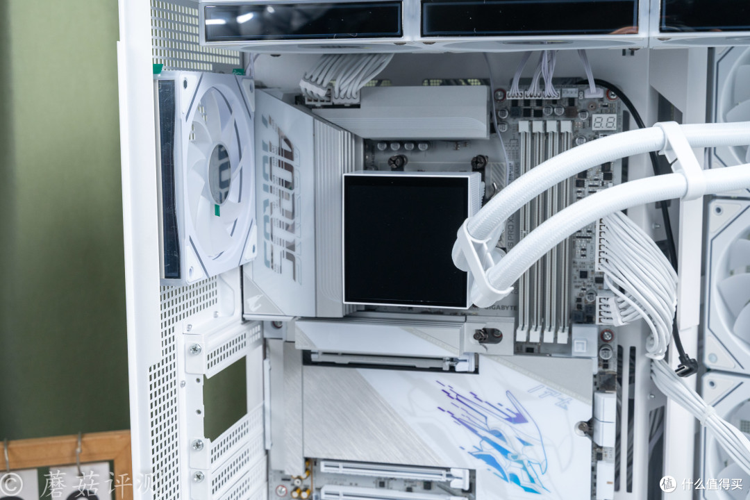 故障维修体验同样优秀，技嘉X870E X3D电竞冰雕主板售后