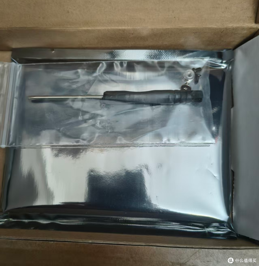 m.2口不够用,一杯奶茶钱,搓个sata接口硬盘