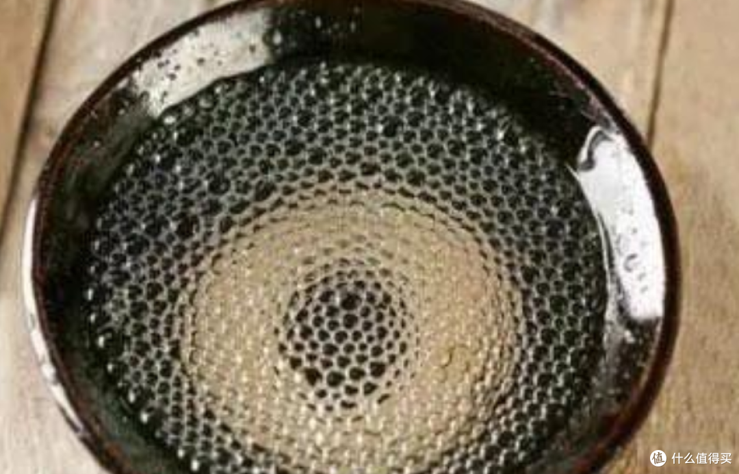 酒花绵密就是好酒?这可能是白酒圈最大的“骗局”
