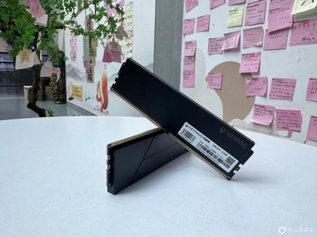 等等党的胜利！DDR4内存已经开始在跌了