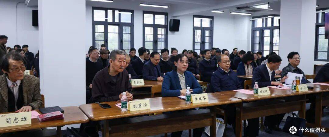 “和韵江苏 同心筑梦”江苏书画家联谊会书画展开幕(刘云作品)
