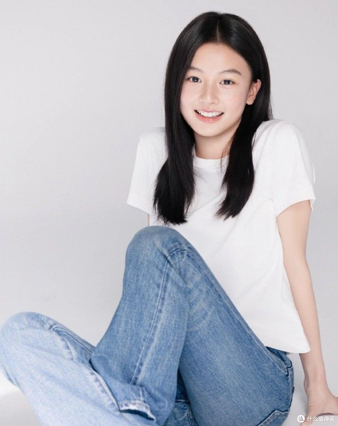 撞脸张柏芝的15岁女孩七七官宣进组,签约24小时就空降S级剧组?