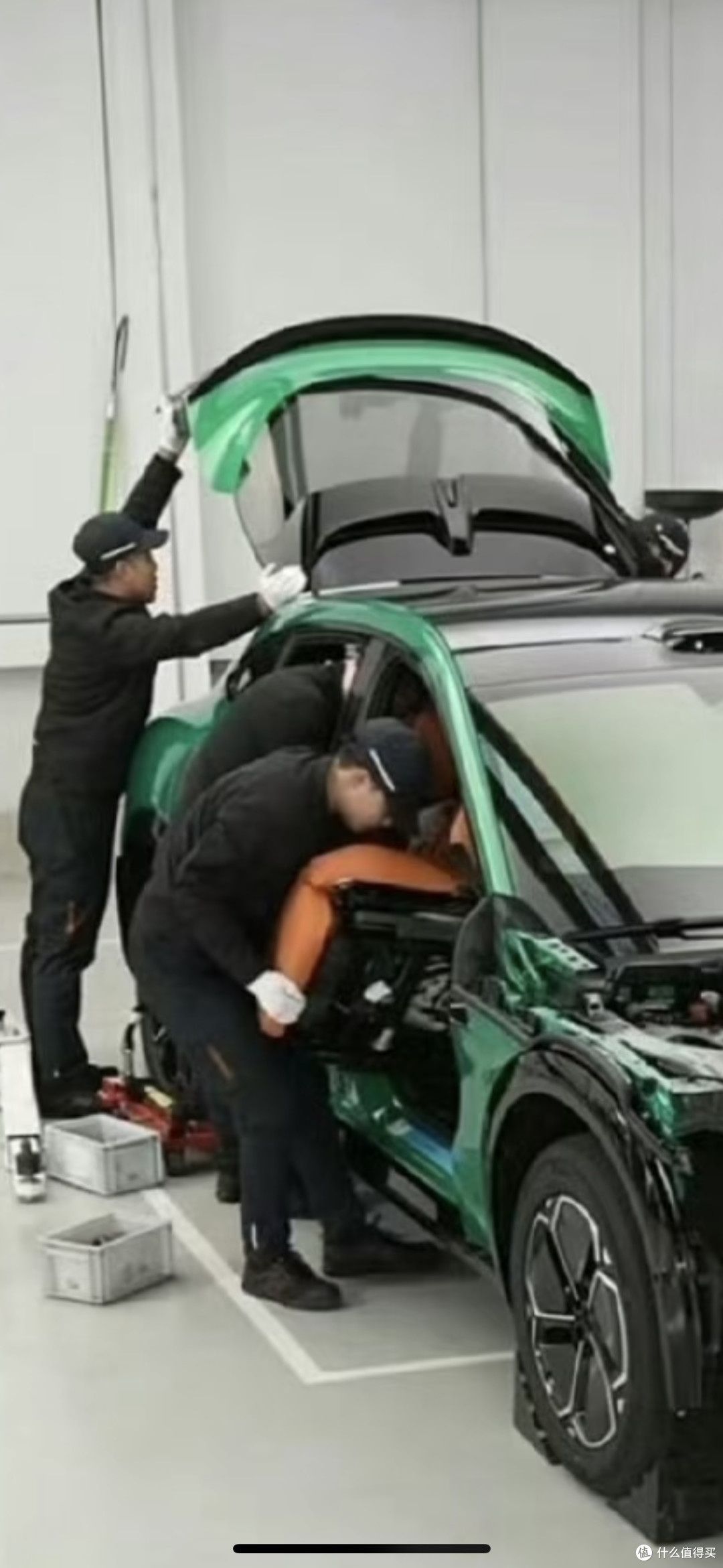 雷军拆车：互联网思维重塑汽车