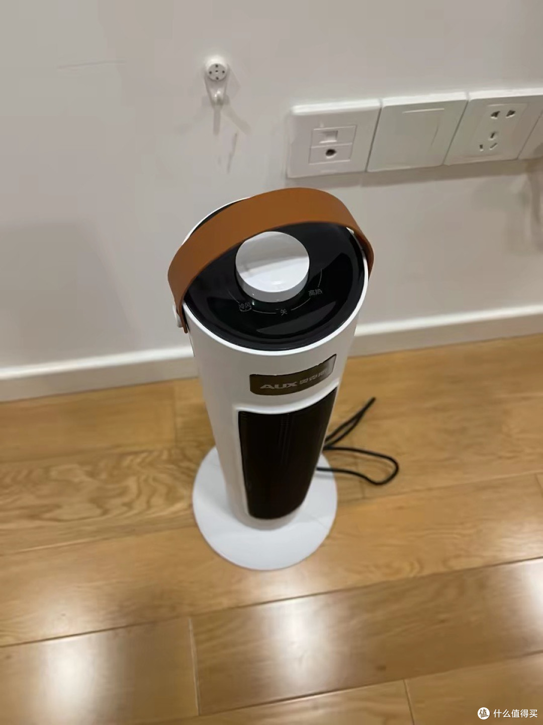奥克斯取暖器:局部快速取暖