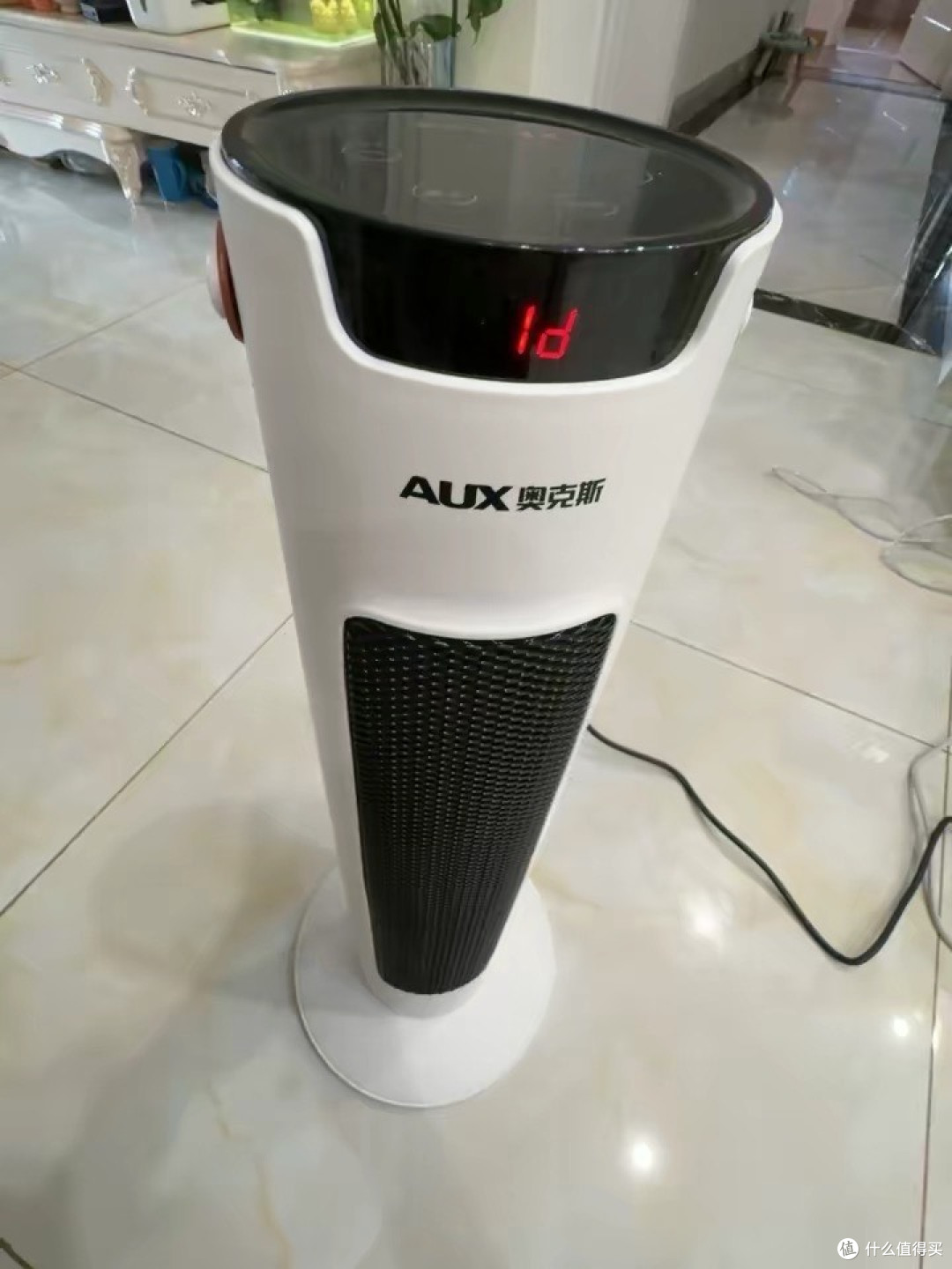 奥克斯取暖器：局部快速取暖