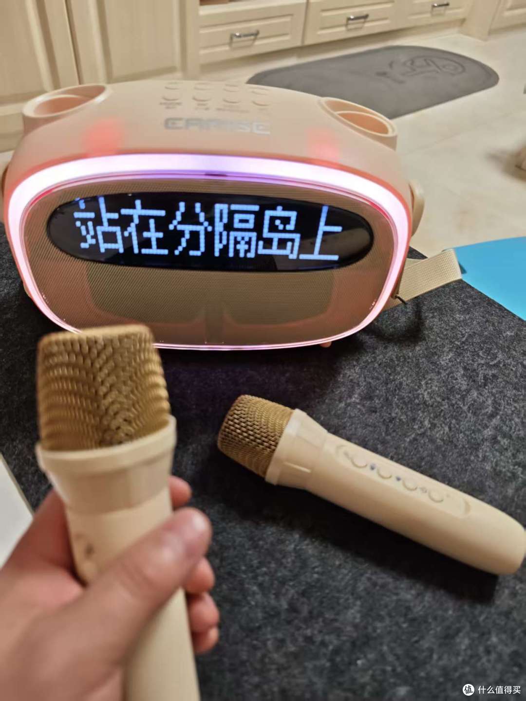 雅兰仕K31 K歌提词音箱评测:把KTV装进客厅的家庭娱乐神器