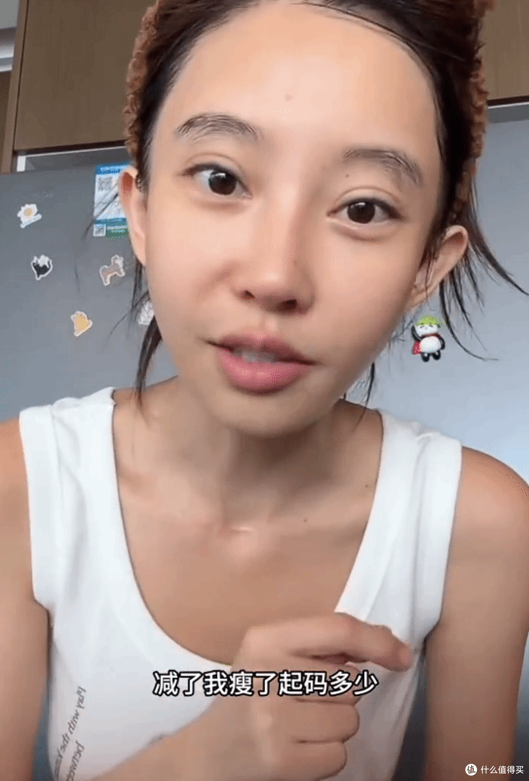 冯提莫瘦50斤后晒松弛肚皮:减肥哪有完美逆袭?