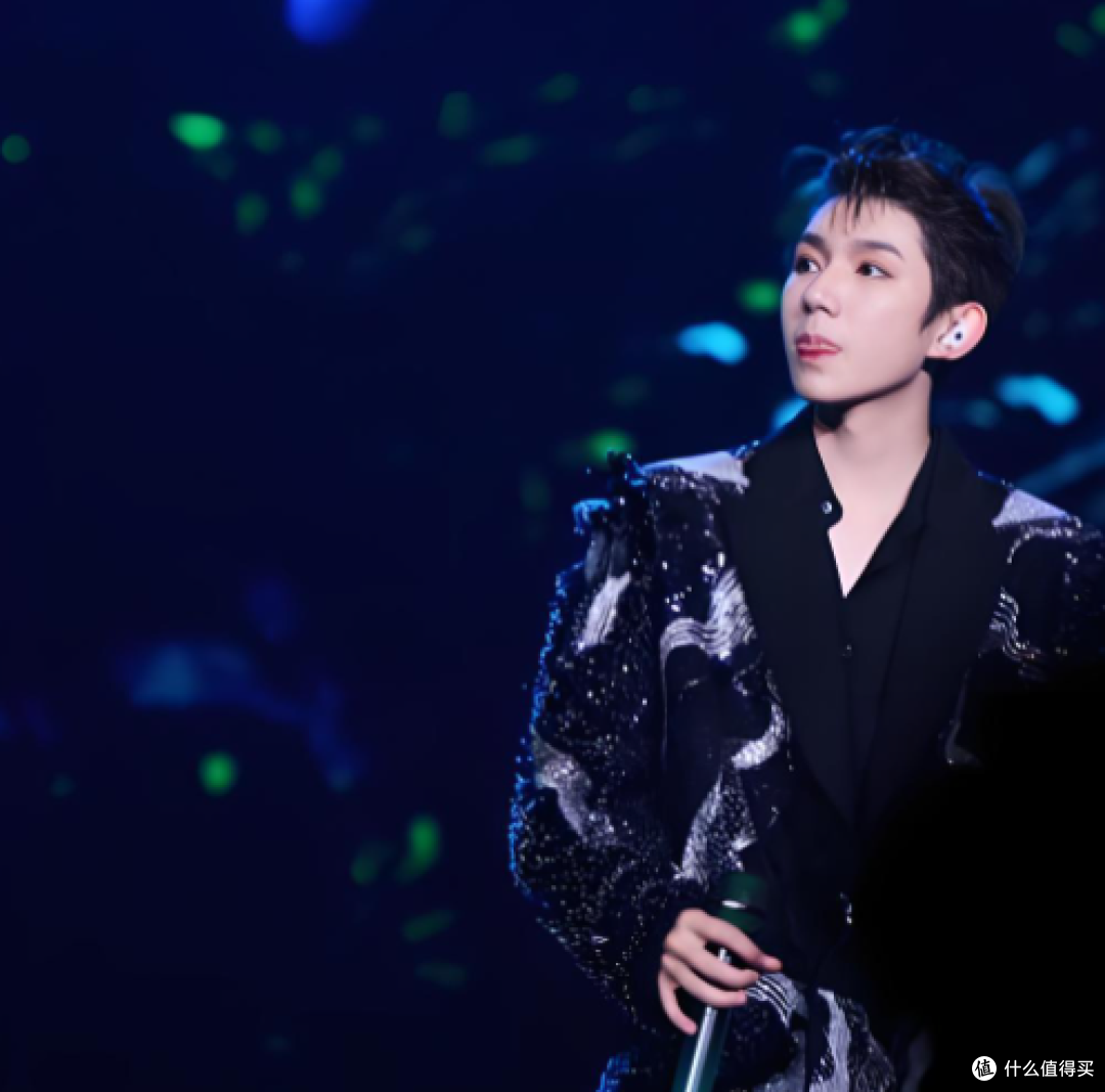 王源郑州演唱会带动消费超20亿,这波追星经济太猛了