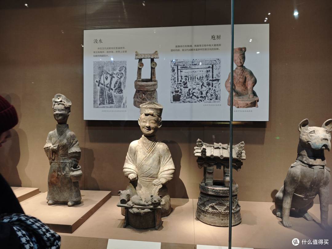 成都博物馆文物展:汉至清代珍品