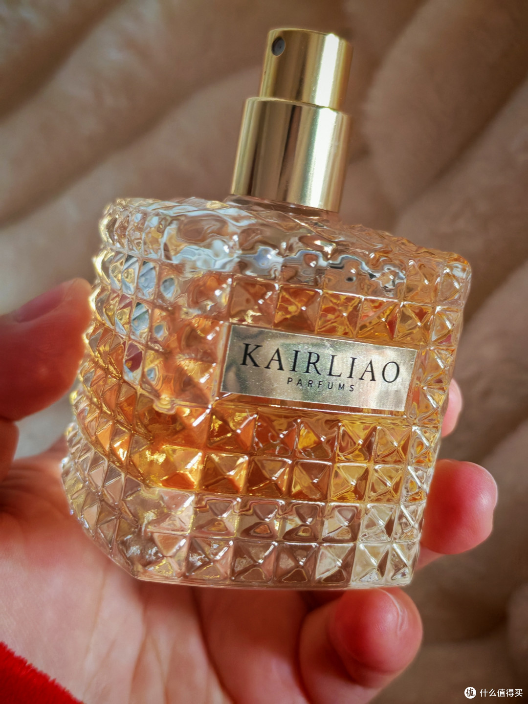 挖到宝!KAIRLIAO这款香水喷出千元质感