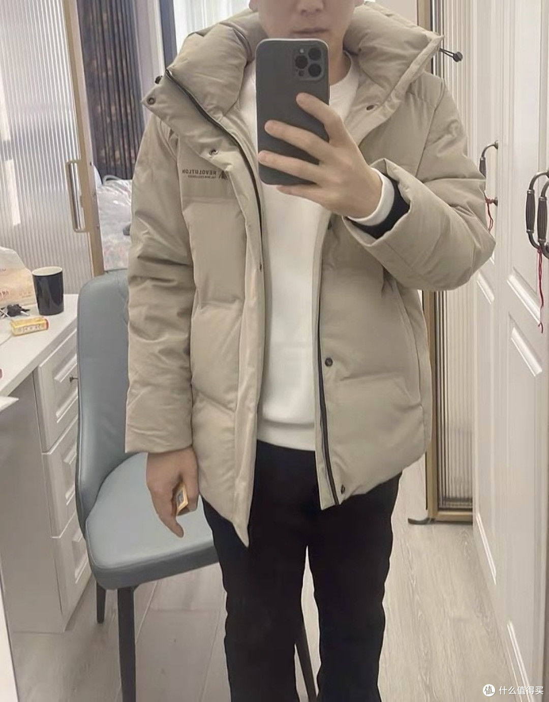 短款羽绒服,轻盈又百搭