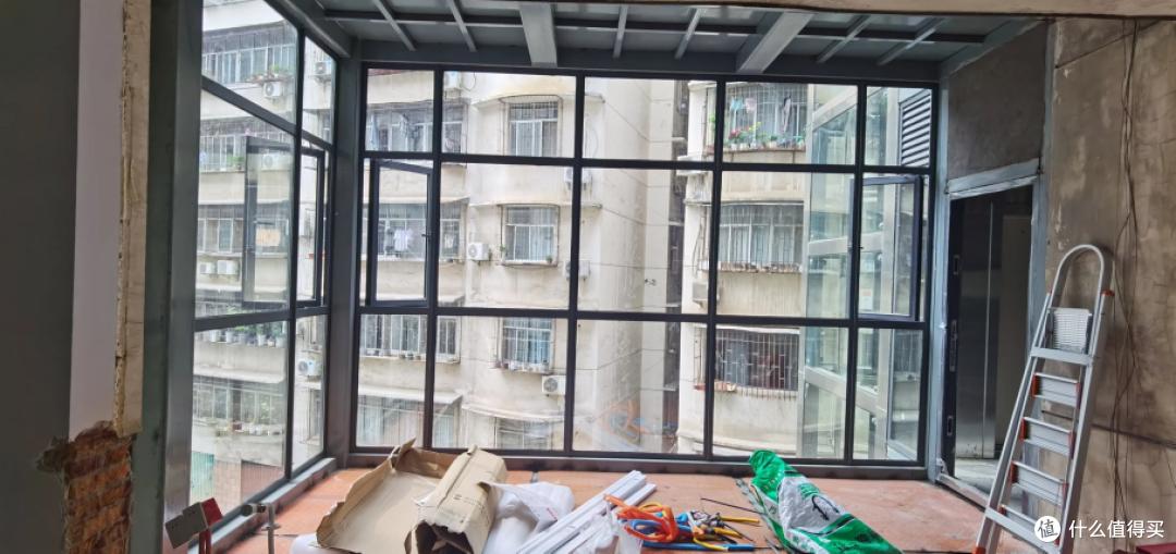 老小区加装电梯，1-3楼死活不同意，这方案一出，全体业主都服了
