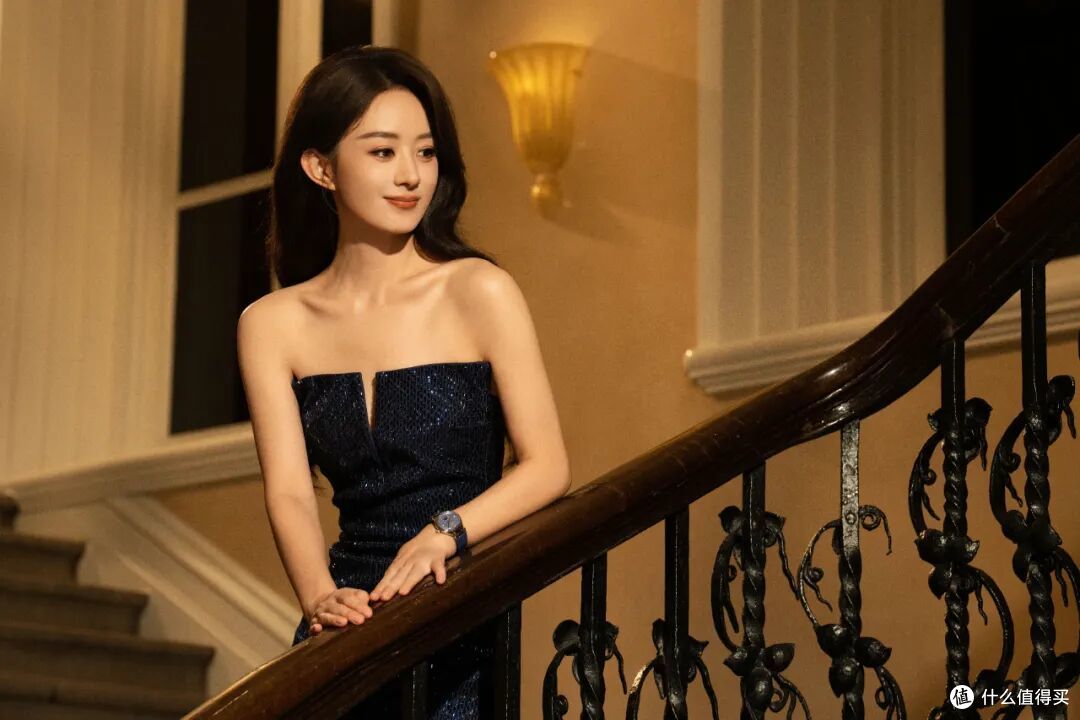 赵丽颖戴浪琴首枚蓝宝石手表，太梦幻了！全新女表为什么必买？