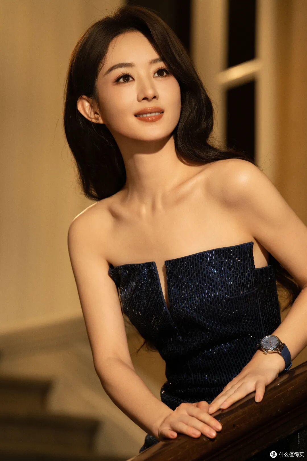赵丽颖戴浪琴首枚蓝宝石手表，太梦幻了！全新女表为什么必买？