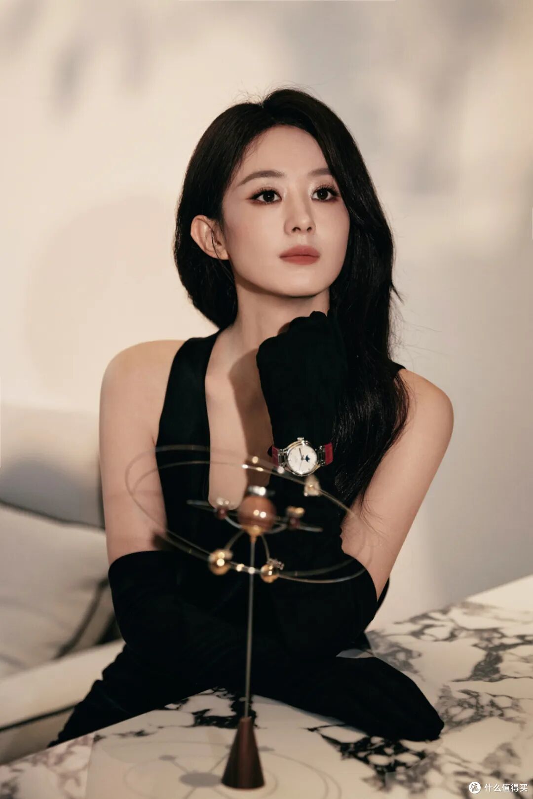 赵丽颖戴浪琴首枚蓝宝石手表，太梦幻了！全新女表为什么必买？