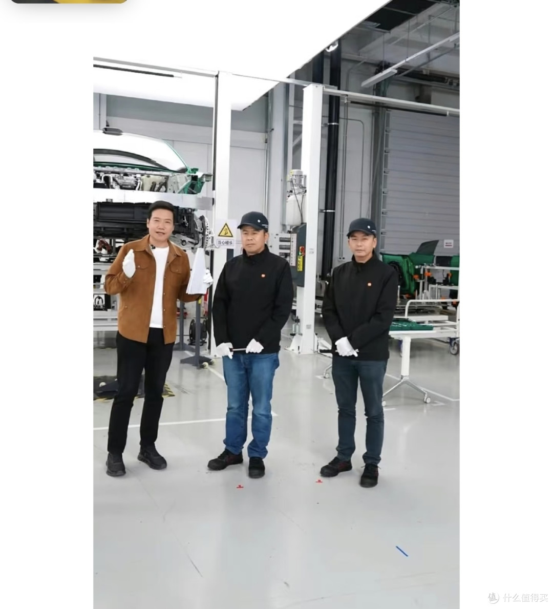 雷军拆车直播展示小米YU7硬实力