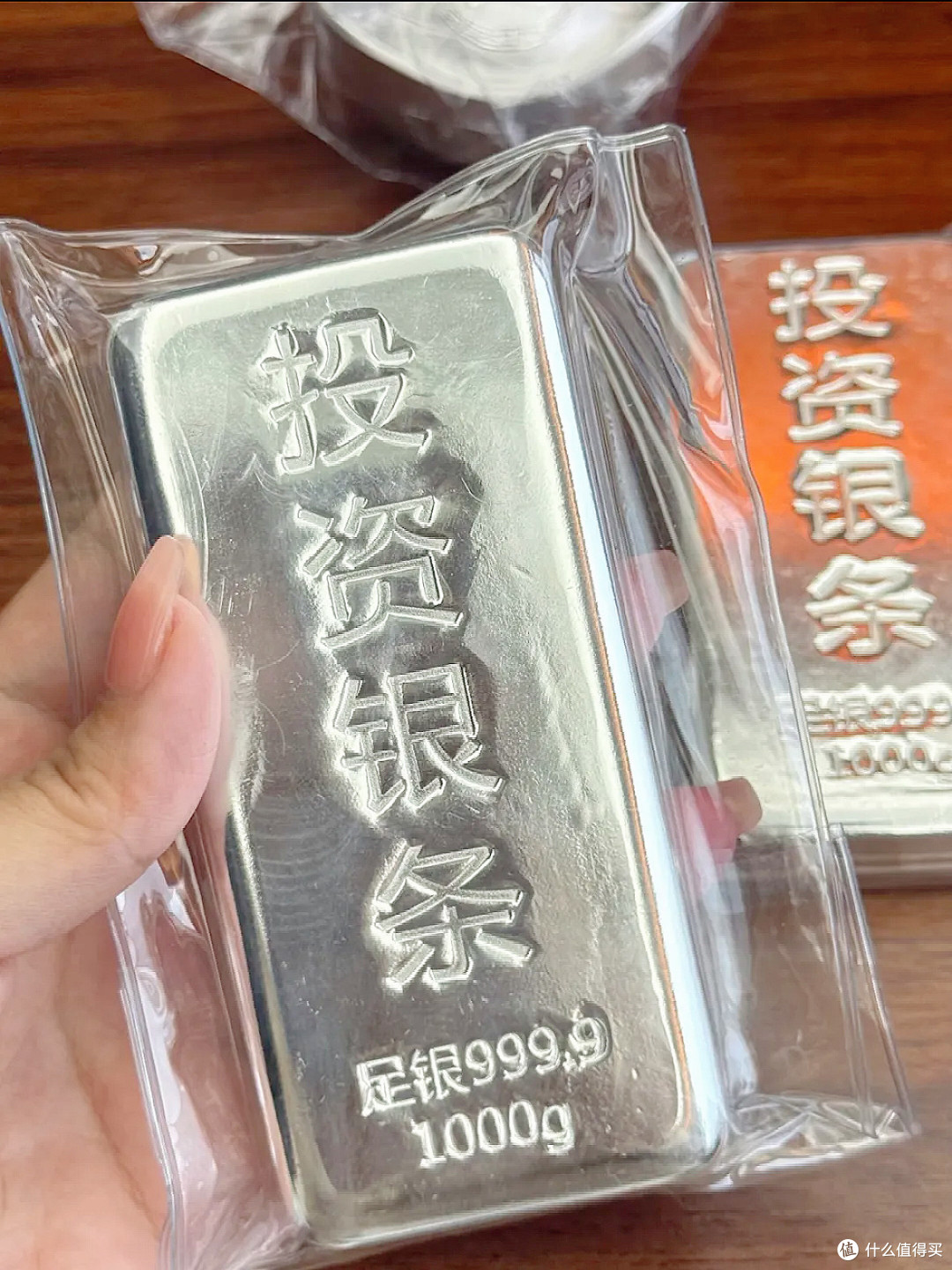 买100克黄金还是20斤白银？算完这账我选了它_基金证券_什么值得买