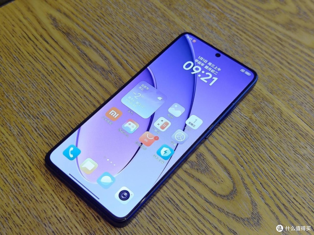 小米目前值得捡漏的一款手机，16GB+1TB突降至2379元，米粉没白等