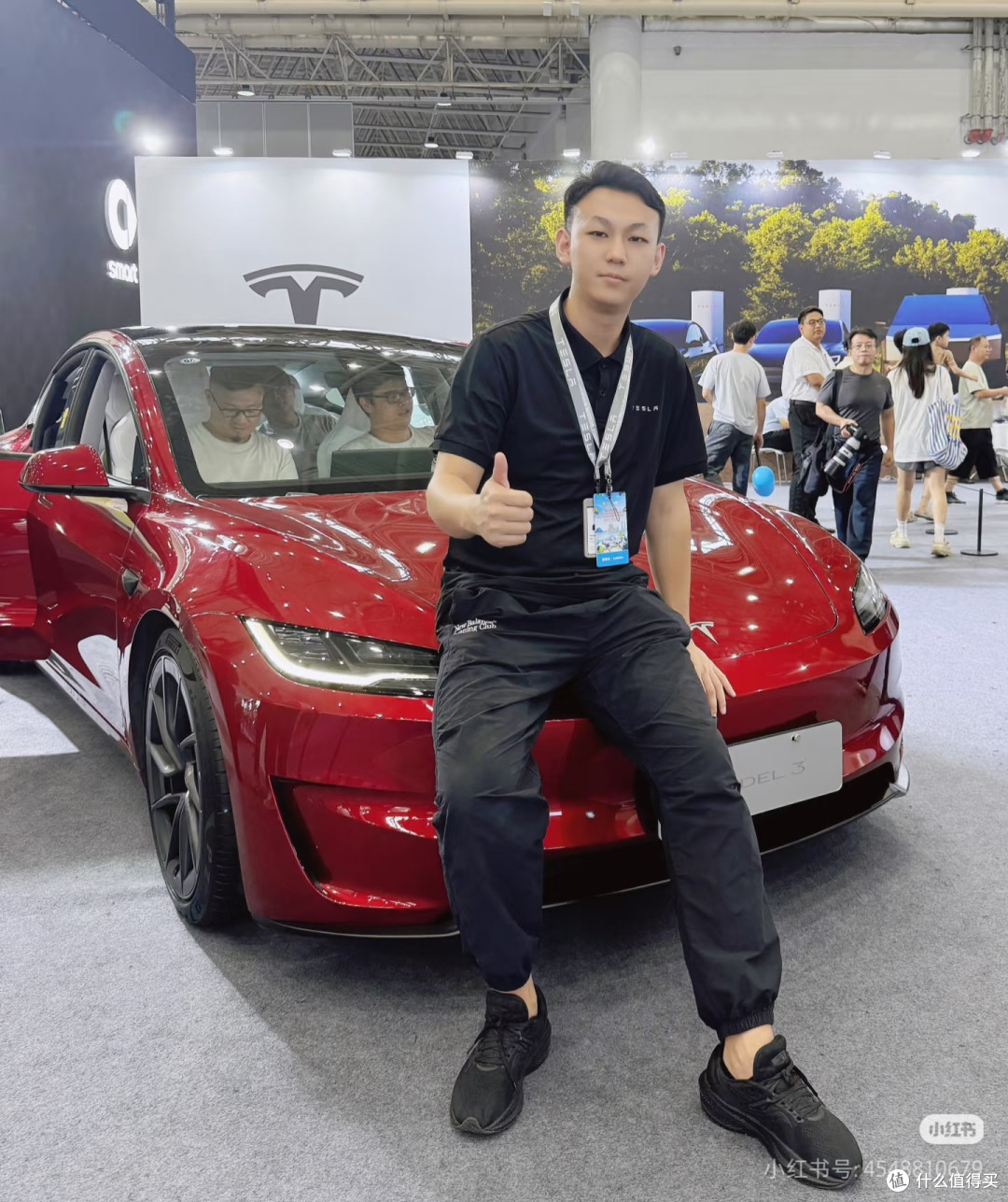 特斯拉痛失销冠:是溃败还是战略换挡?这三个隐藏逻辑值得琢磨