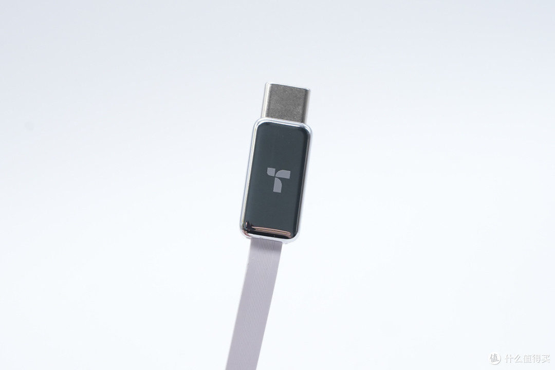 支持两部iPhone 17同时快充,图拉斯45W拉拉线氮化镓充电器拆解
