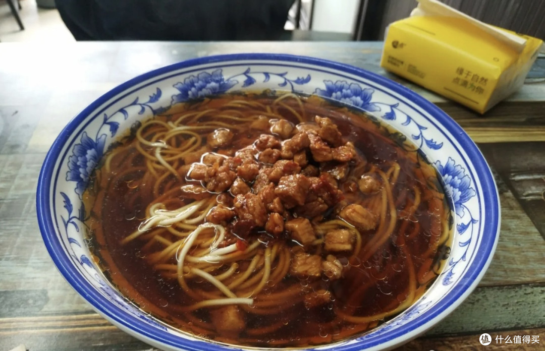 老上海弄堂里的辣肉面
