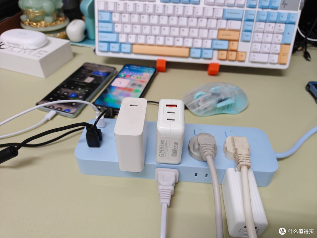 奥睿科分控小胖条插排使用体验,8个插口,4个USB接口,好用吗?