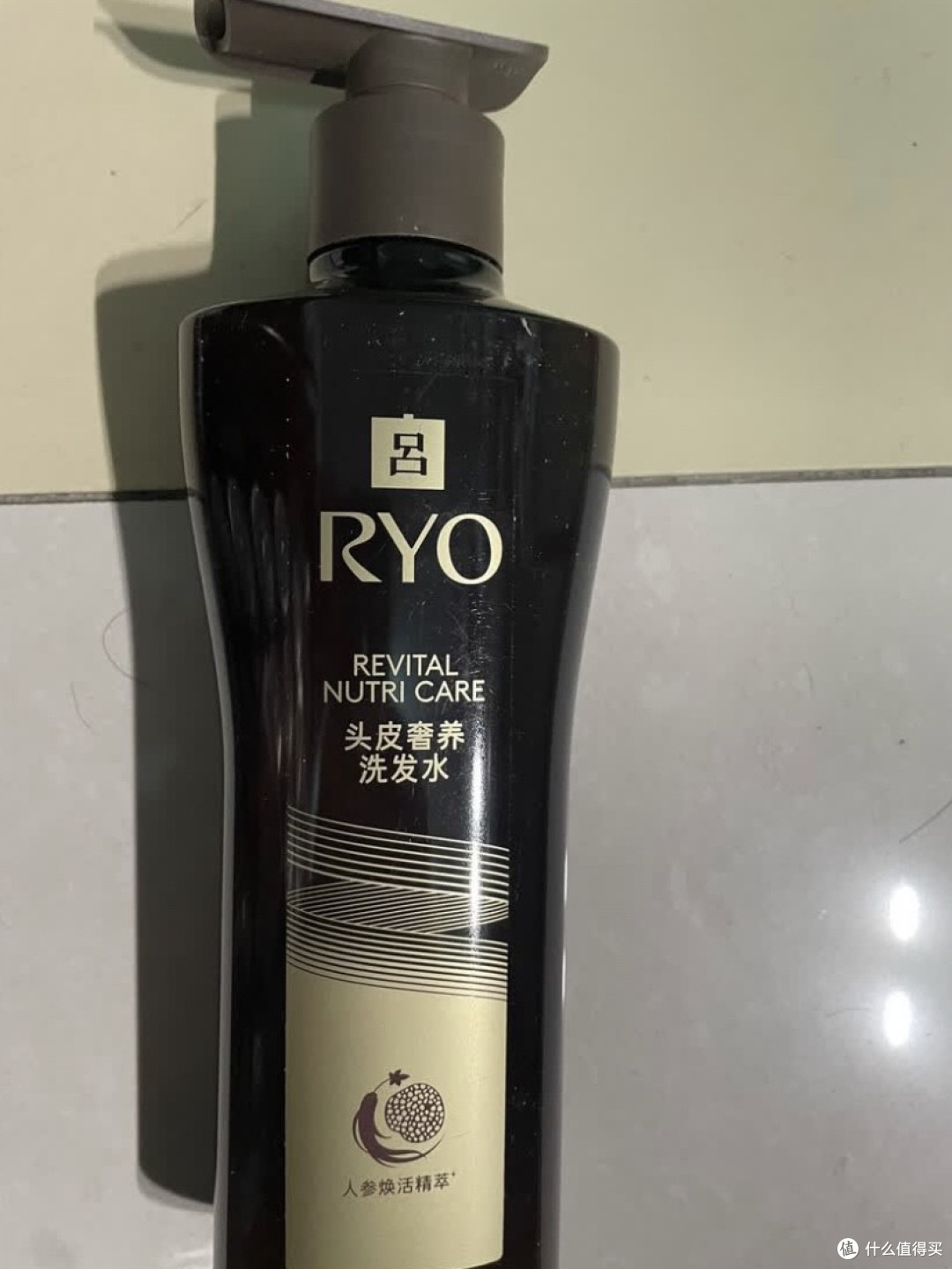 头皮森林的“黑金救赎”！吕黑金灵芝洗发水，让发丝重获呼吸自由