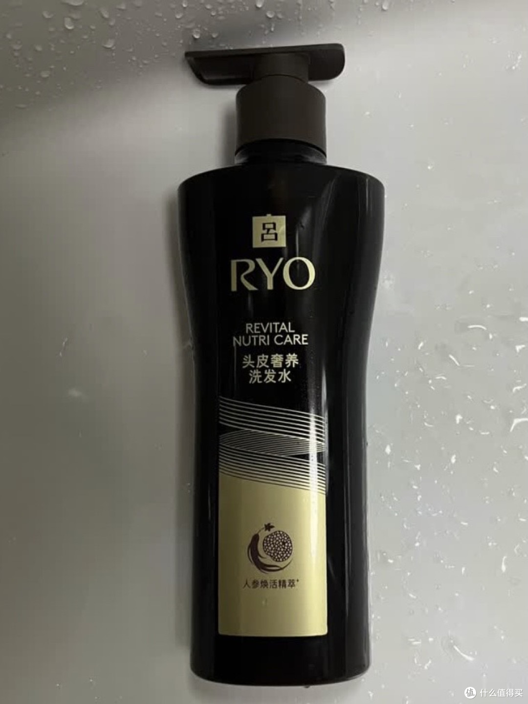 头皮森林的“黑金救赎”！吕黑金灵芝洗发水，让发丝重获呼吸自由
