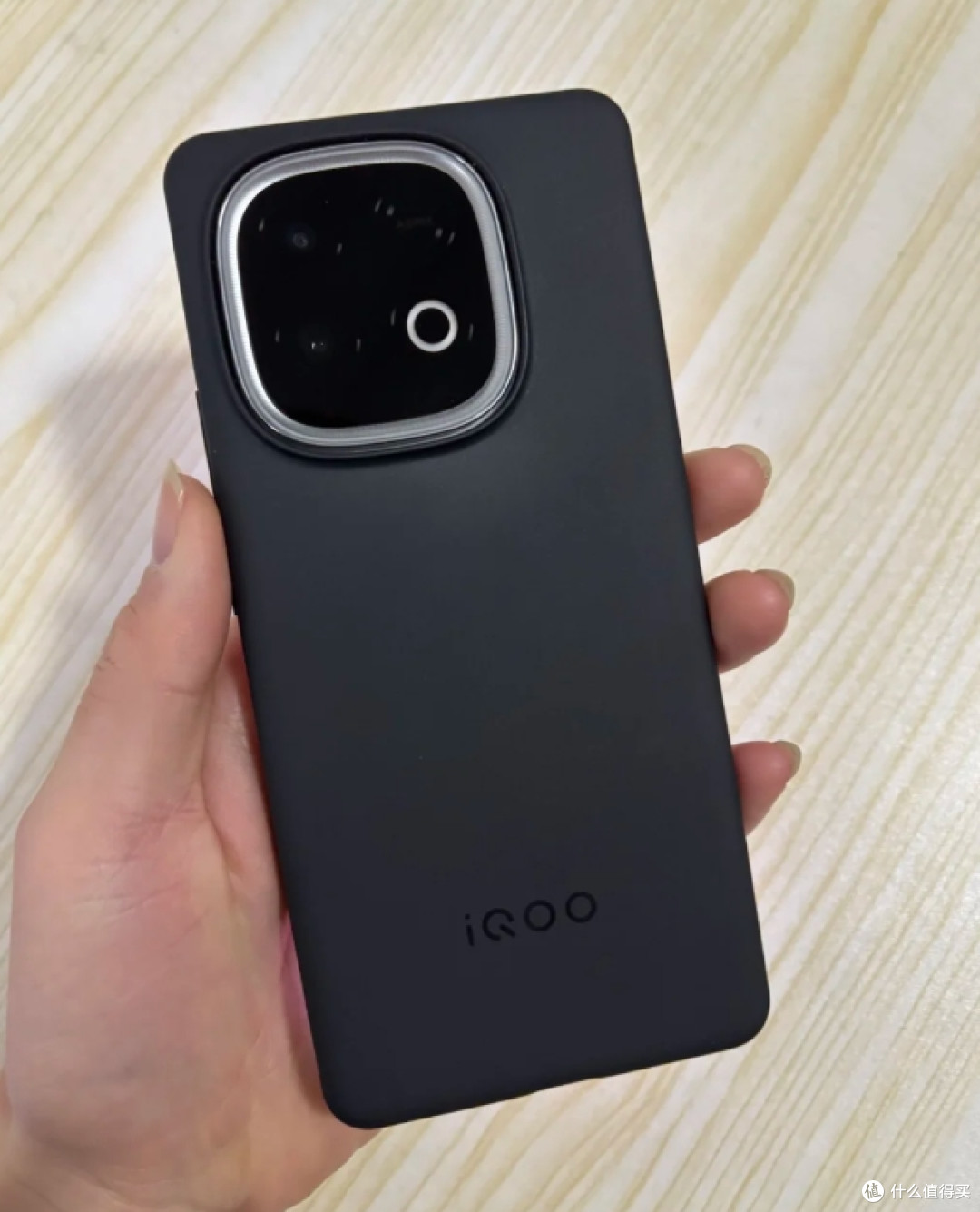iQOO Z11 Turbo官宣！和Z 10 Turbo比贵了400元，升级变化提前看
