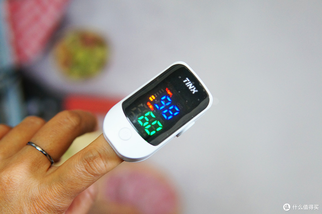 指尖血氧仪的正确使用方法