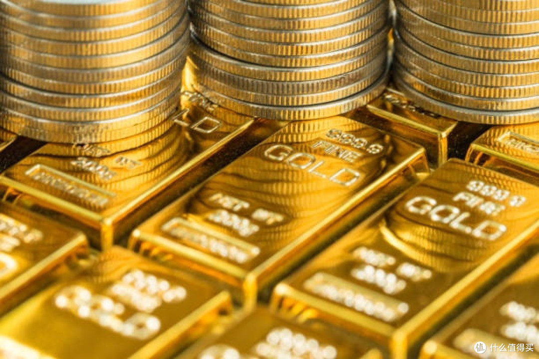 2025金银疯涨!黄金稳赚vs白银翻倍,历史数据教你怎么喝汤!