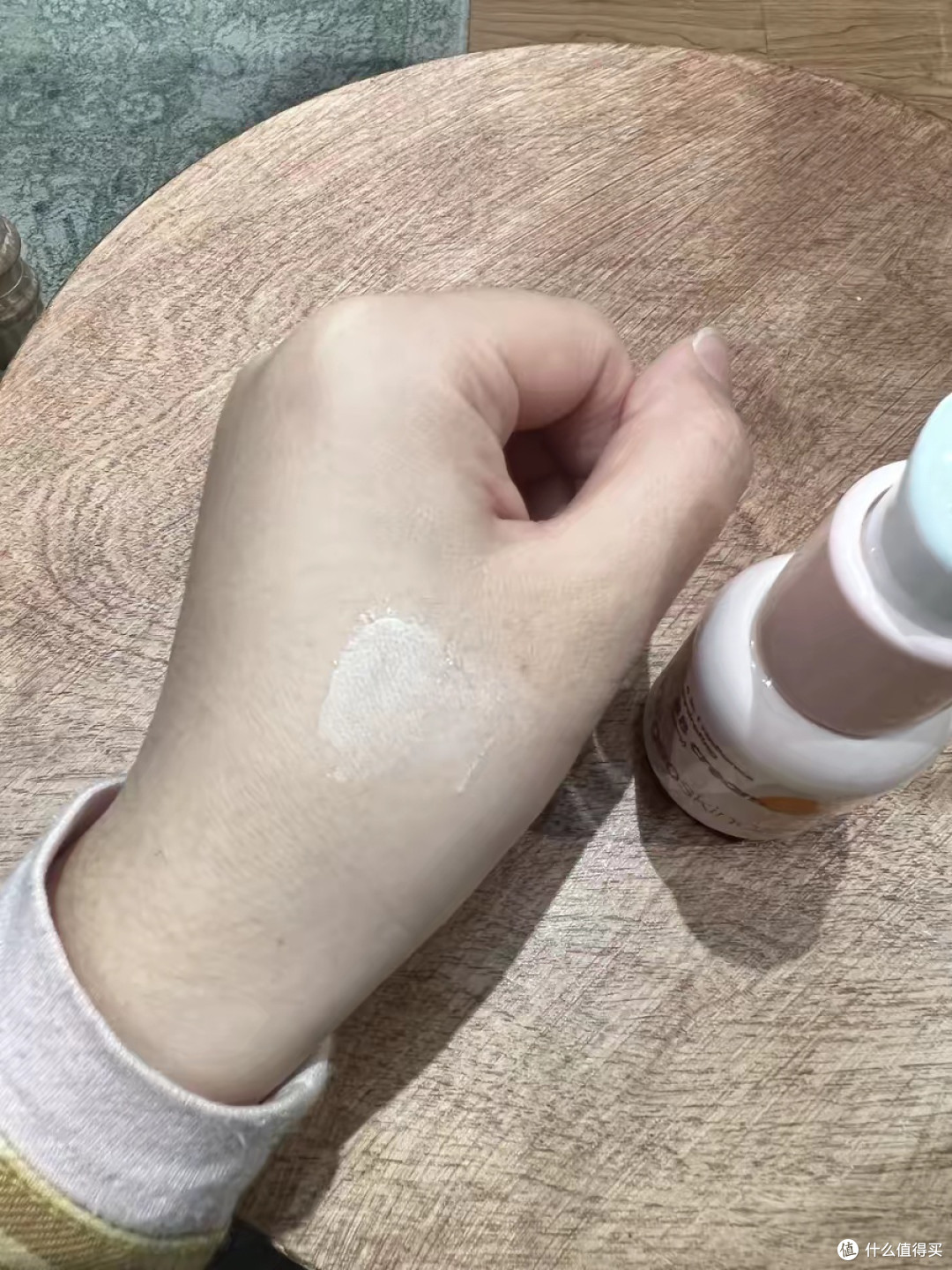 纽西之谜虾青素隔离霜：高效养肤与自然妆感