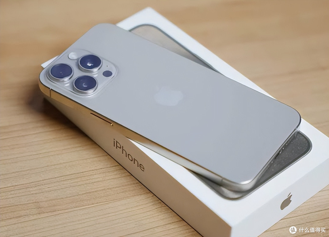苹果“清仓甩卖”实锤!iPhone15跌至3799元:这波降价太猛了!