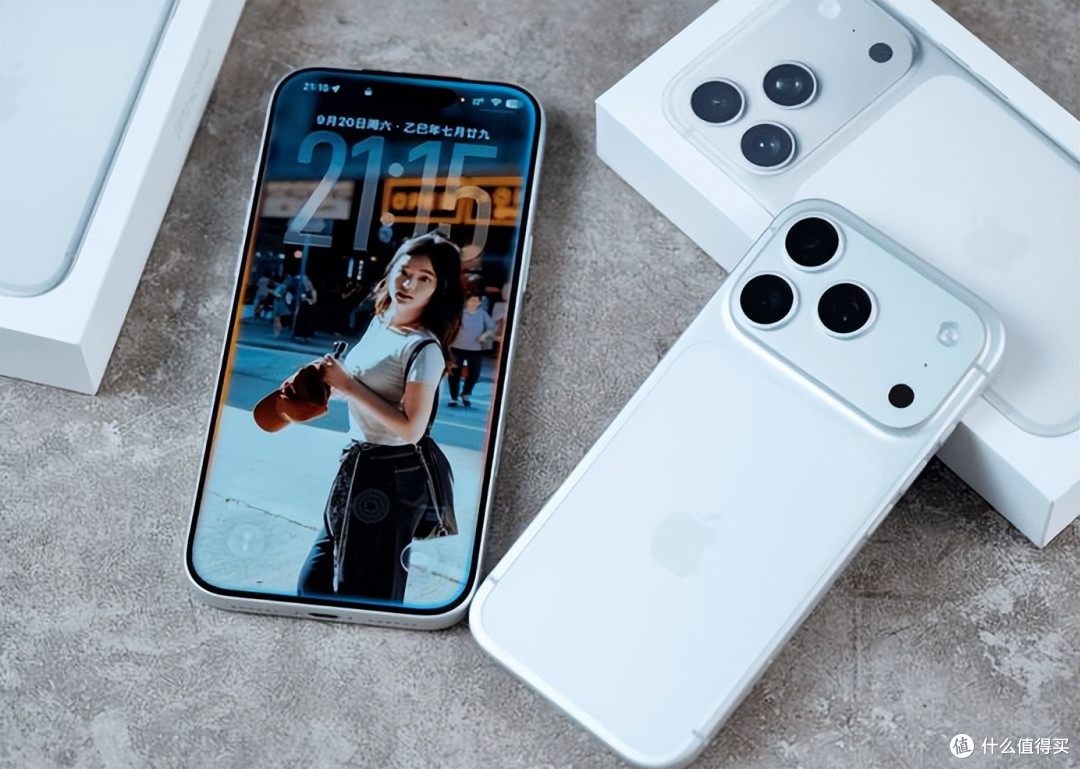 苹果iPhone 17 Pro Max凭何在旗舰机市场“称王”?深度揭秘!
