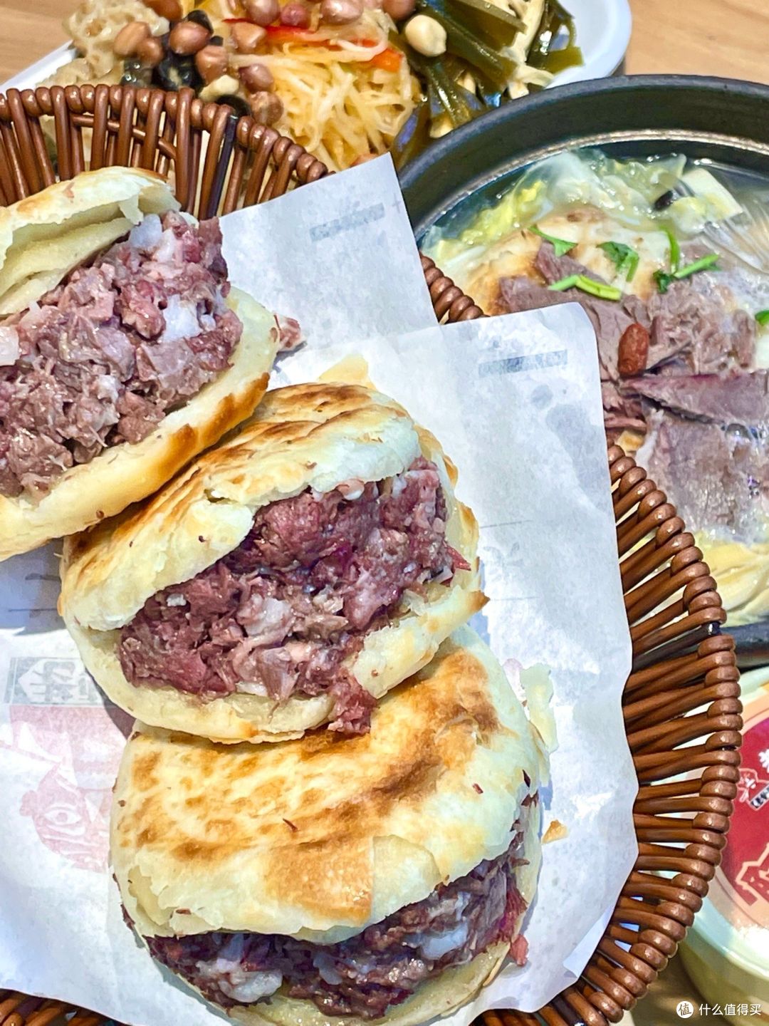 媲美肉夹馍的驴肉火烧,为何现如今没人吃了?3个原因想让人骂街