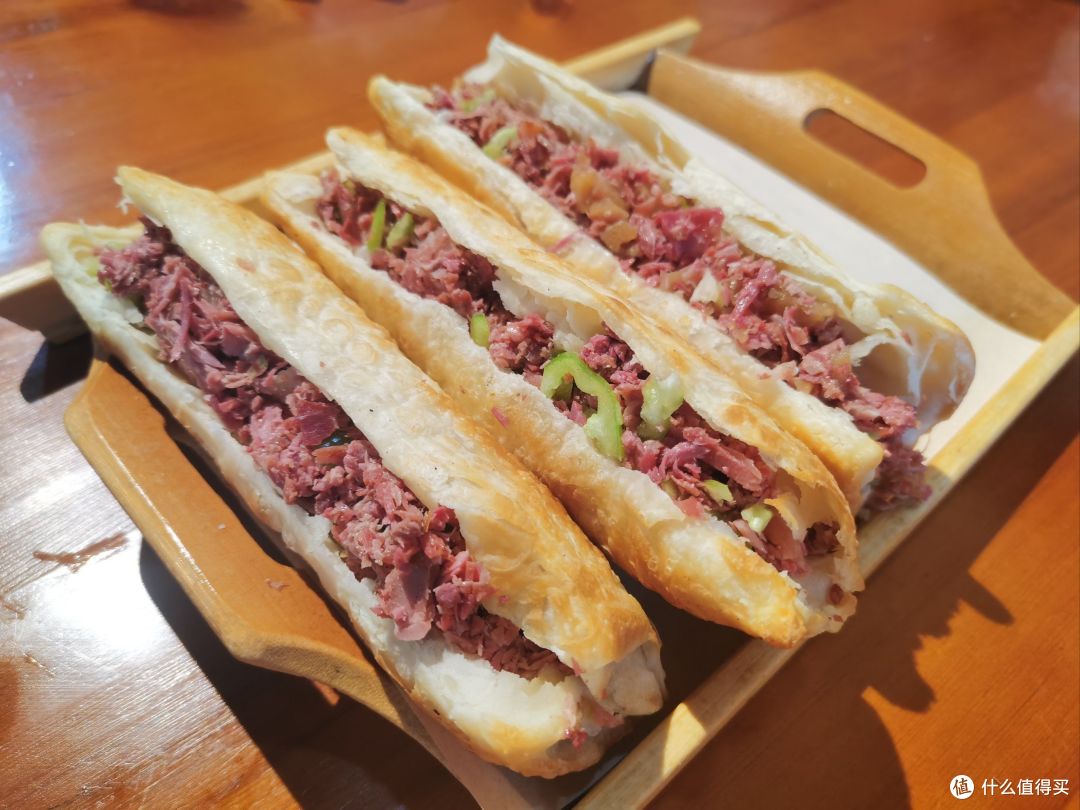媲美肉夹馍的驴肉火烧,为何现如今没人吃了?3个原因想让人骂街