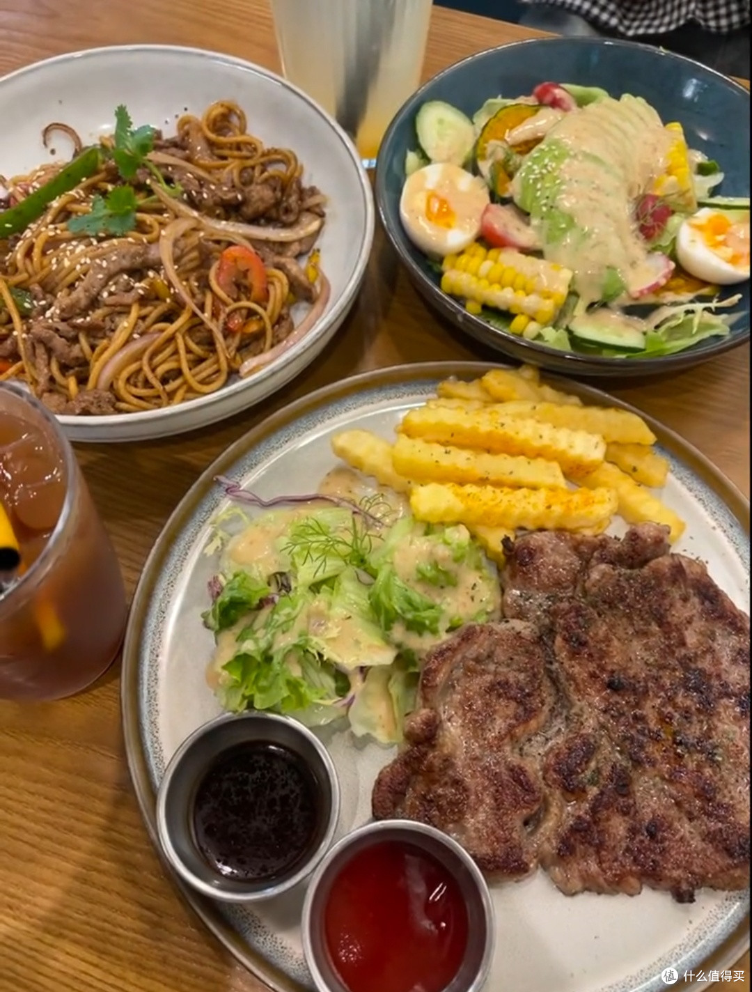 一桌烟火食光，舌尖的治愈
