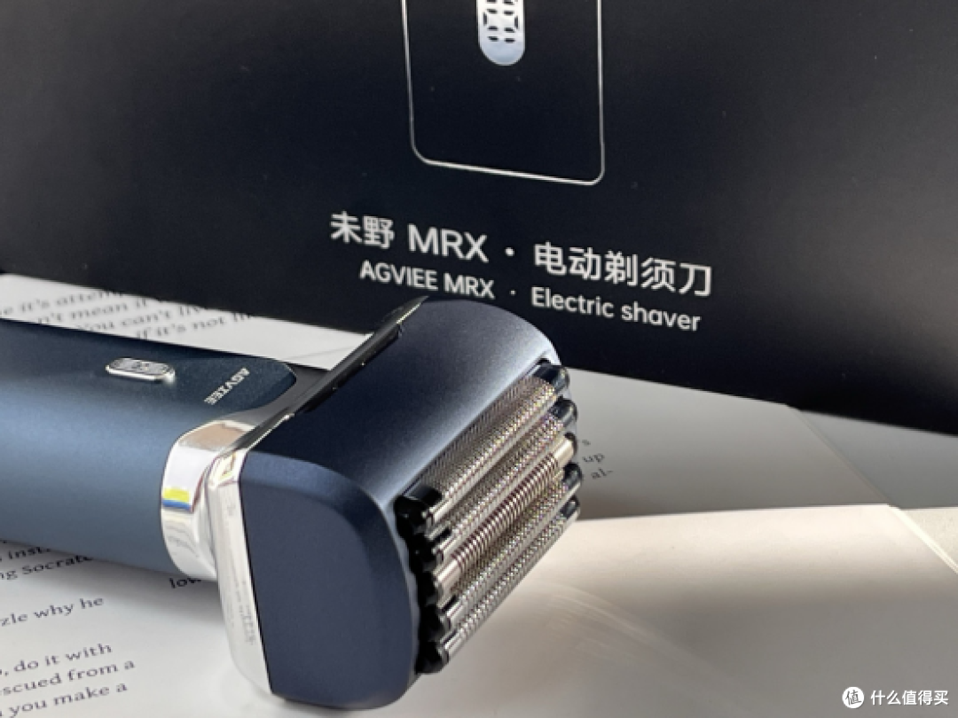 27000高转速快、净、零摩擦！未野MRX剃须刀测评：硬核五刀头性能