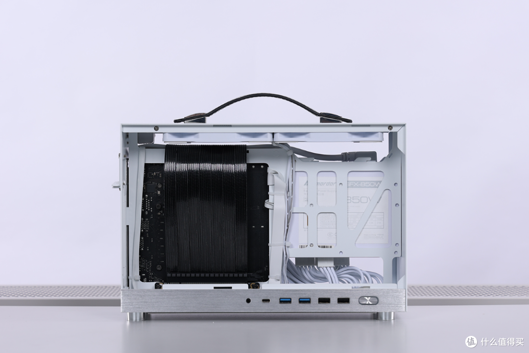 仅8.5L,可以提着走的ITX小钢炮,230F+5060Ti+闪鳞S300 Pro装机