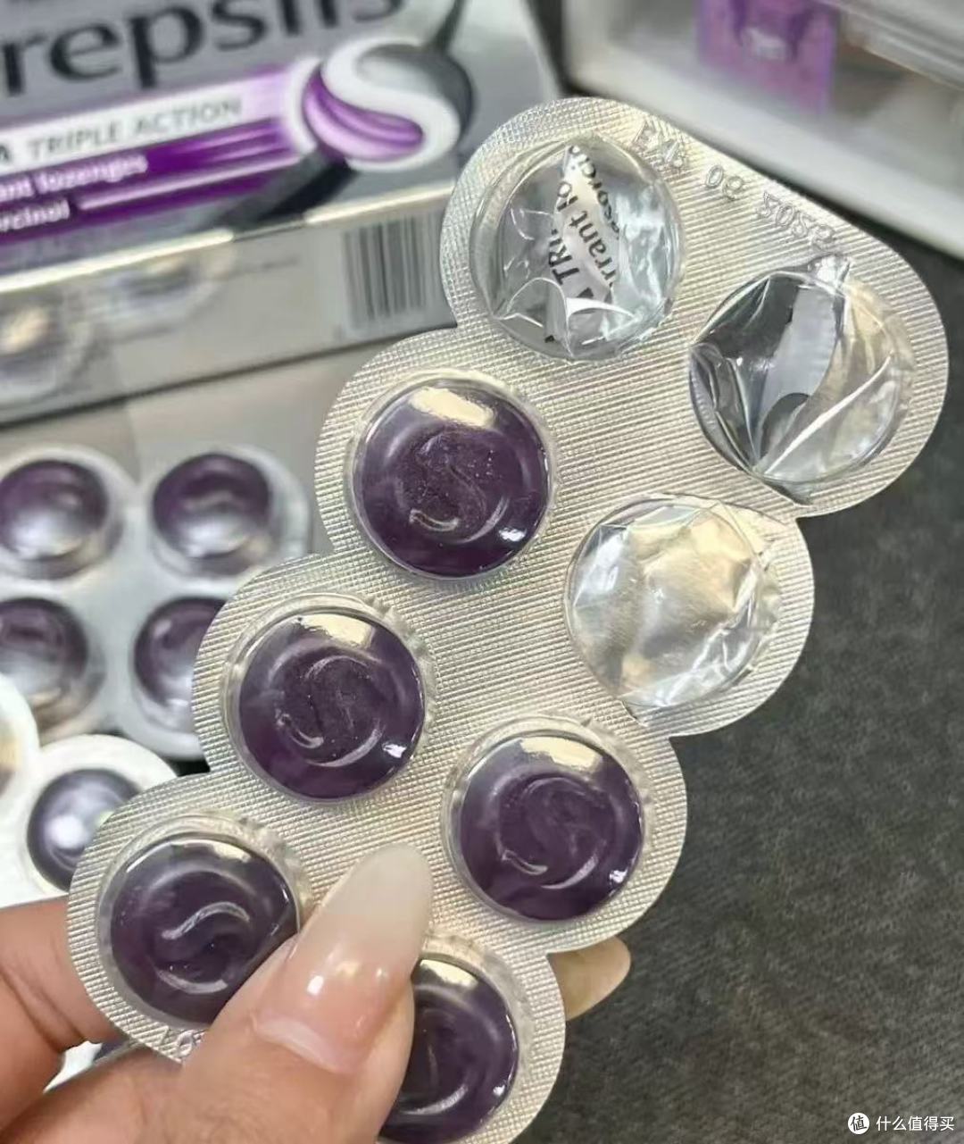 英国Strepsils使立消润喉糖：喉咙痛星人的救命神器✨