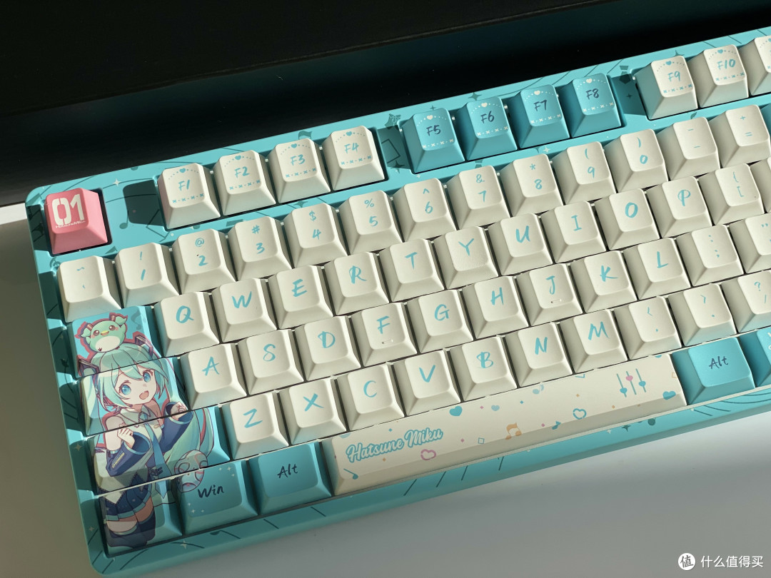 指尖的初音旋律:Akko 5108B 联名款三模机械键盘深度体验
