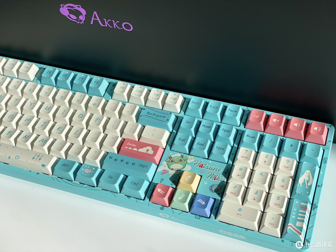 指尖的初音旋律:Akko 5108B 联名款三模机械键盘深度体验