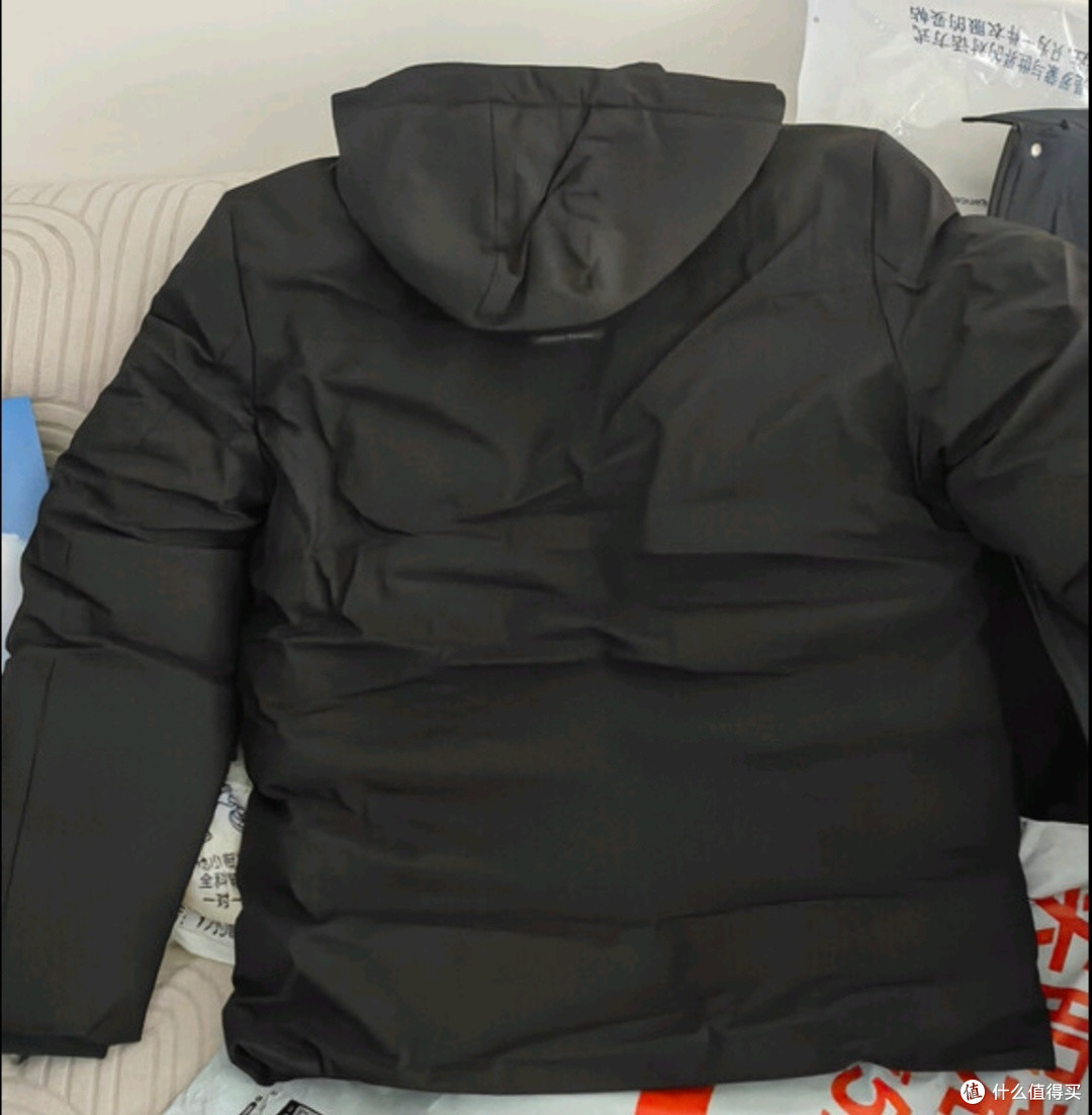 罗蒙棉服:寒潮中的温暖守护