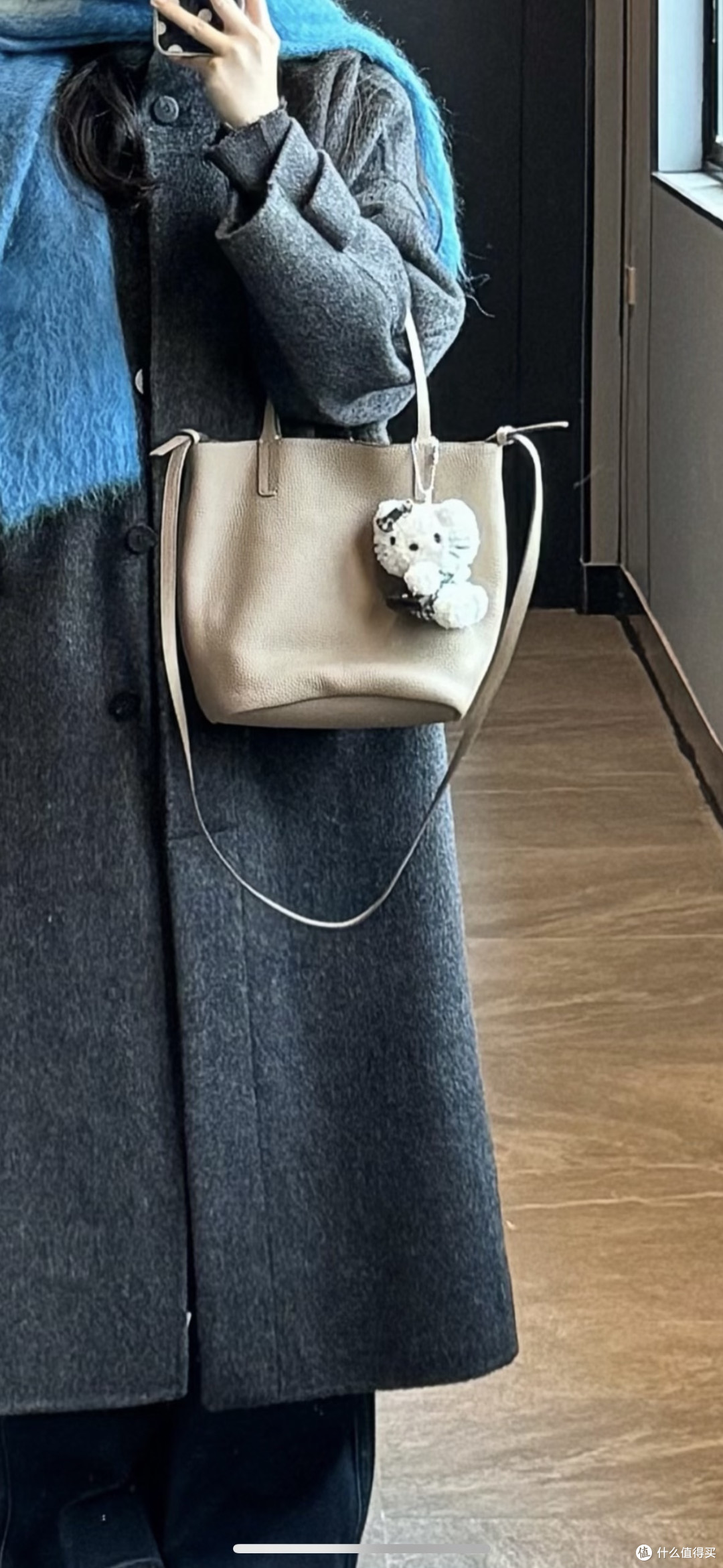 冬季穿搭：大衣和棉服的选择