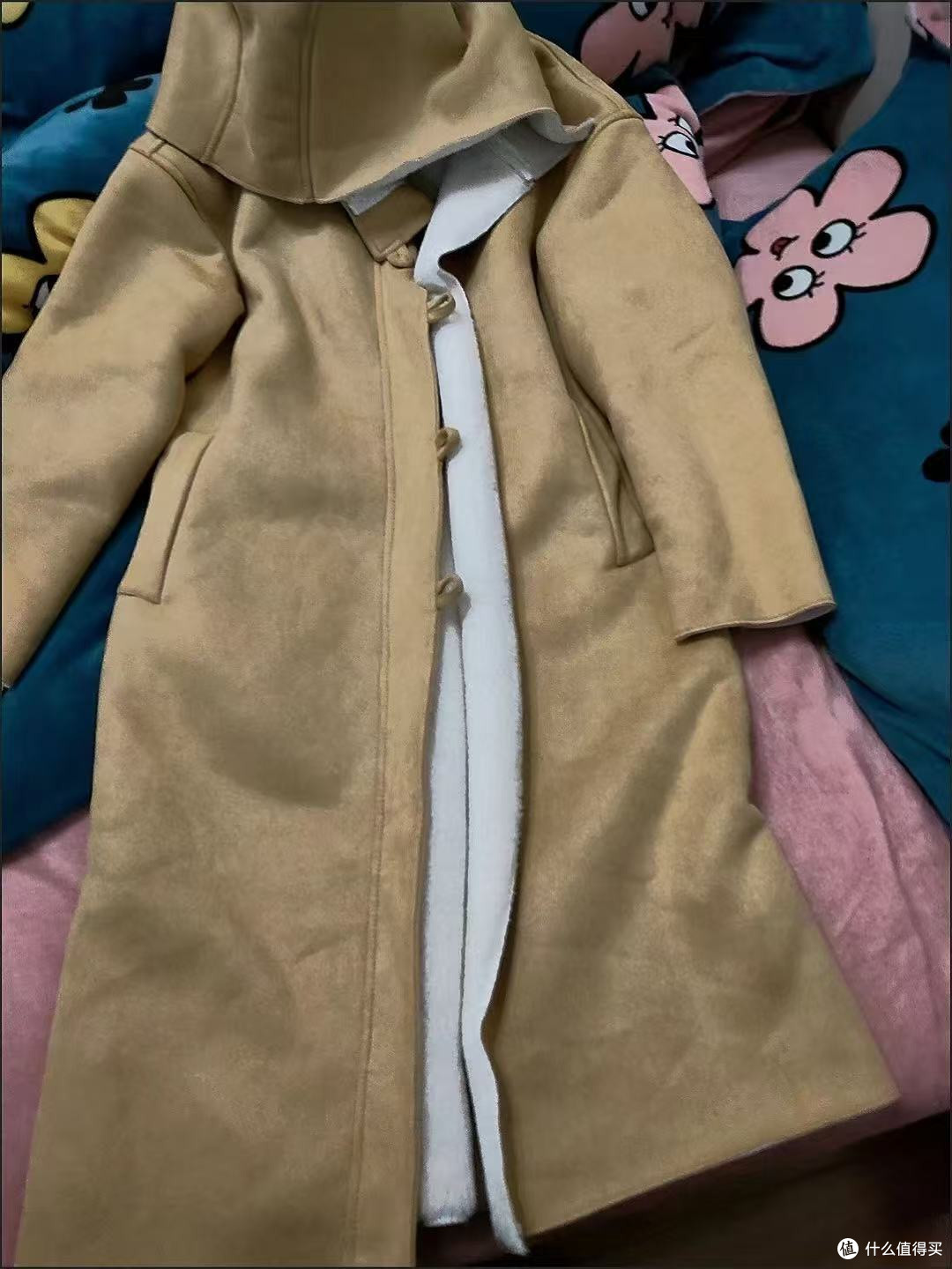 寒潮穿搭和解局:大衣党VS棉服党,这件双面鹿皮绒大衣赢麻了