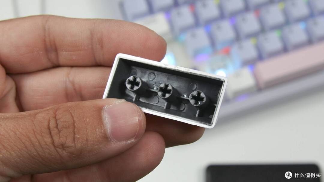 长续航无线电竞双雄:雷柏VT9 MAX鼠标与V700DIY-98机械键盘简评